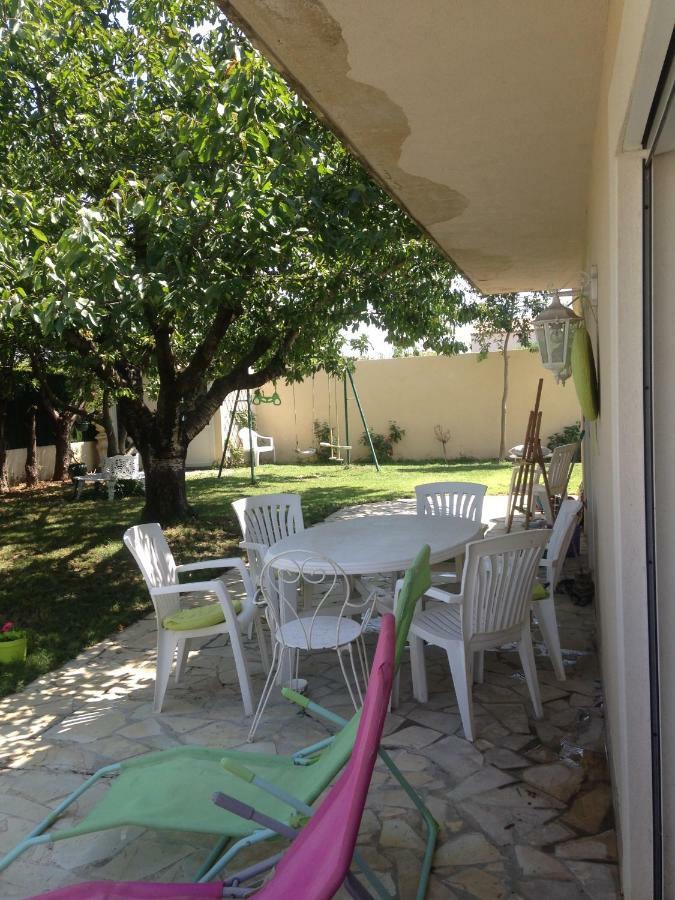 Charmant Studio A Uchaud Bagian luar foto