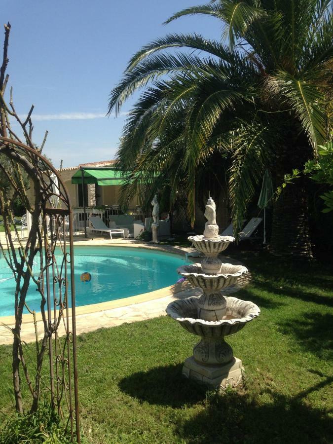 Charmant Studio A Uchaud Bagian luar foto